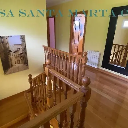 Casa Santa Marta Cies *
